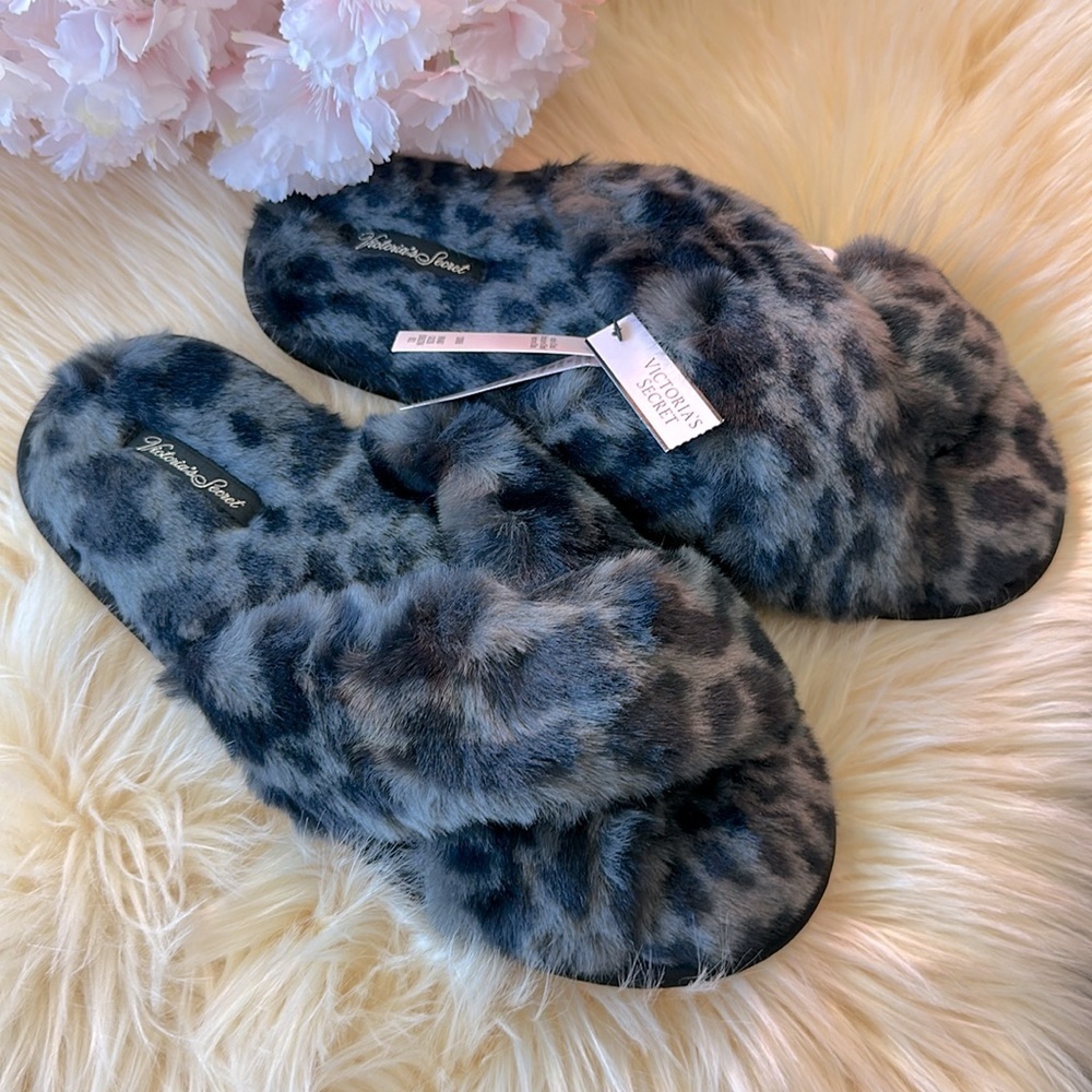 Victoria’s Secret Criss Cross Grey Animal Print Slipper